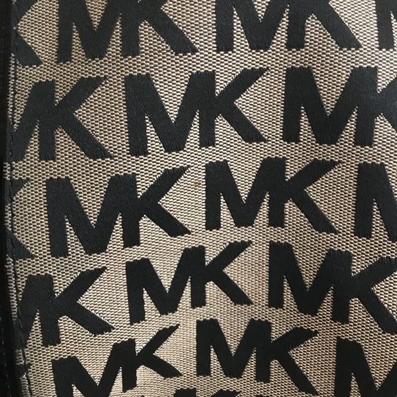 💎FLASH SALE💎  MICHAEL KORS monogram tote - Picture 7 of 9